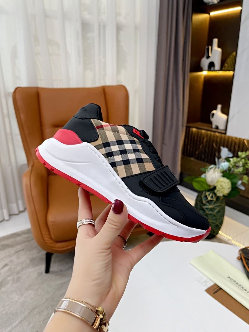 Burberry Low Shoes